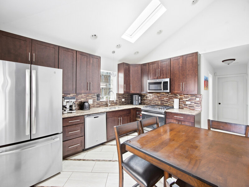 8222 S Albany Avenue Chicago IL 60652