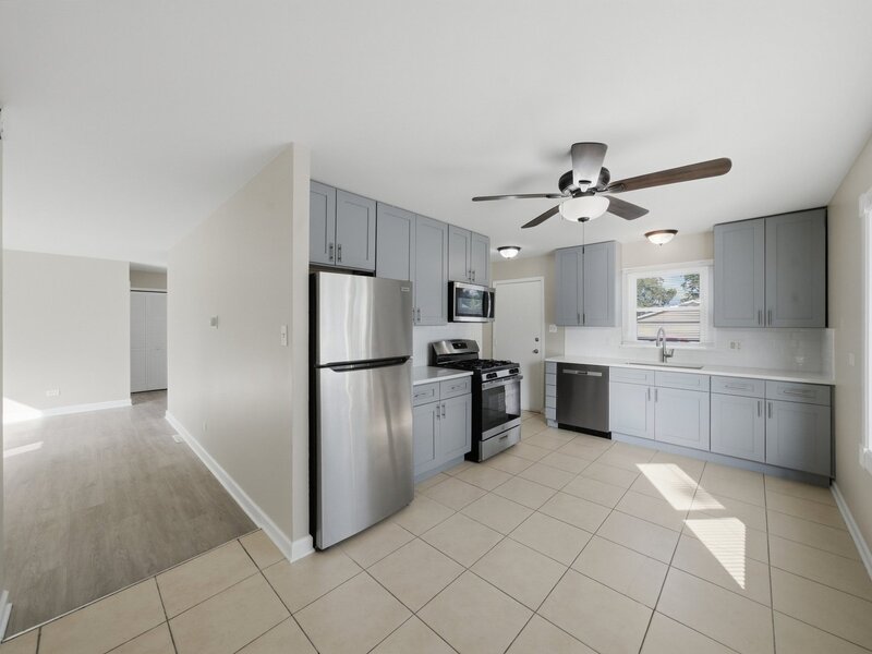9338 Oak Street Orland Park IL 60462