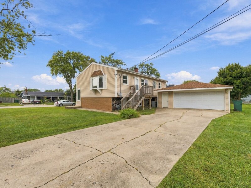 9338 Oak Street Orland Park IL 60462