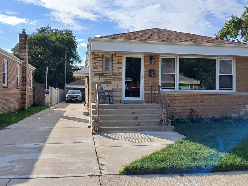 14508 S Saginaw Avenue Burnham IL 60633