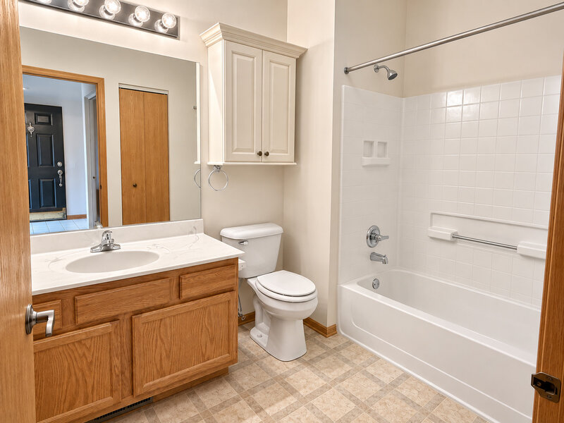 1584 W Ludington Circle Romeoville IL 60446