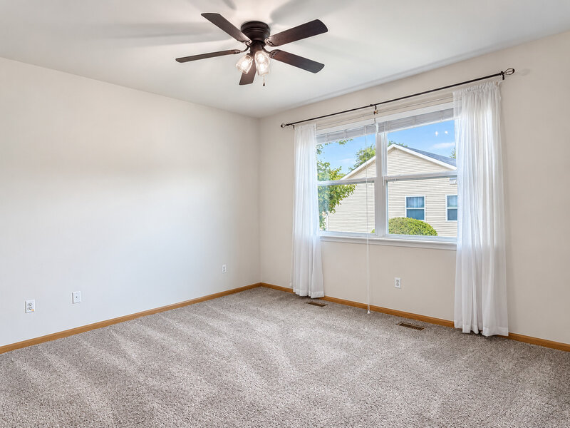 1584 W Ludington Circle Romeoville IL 60446