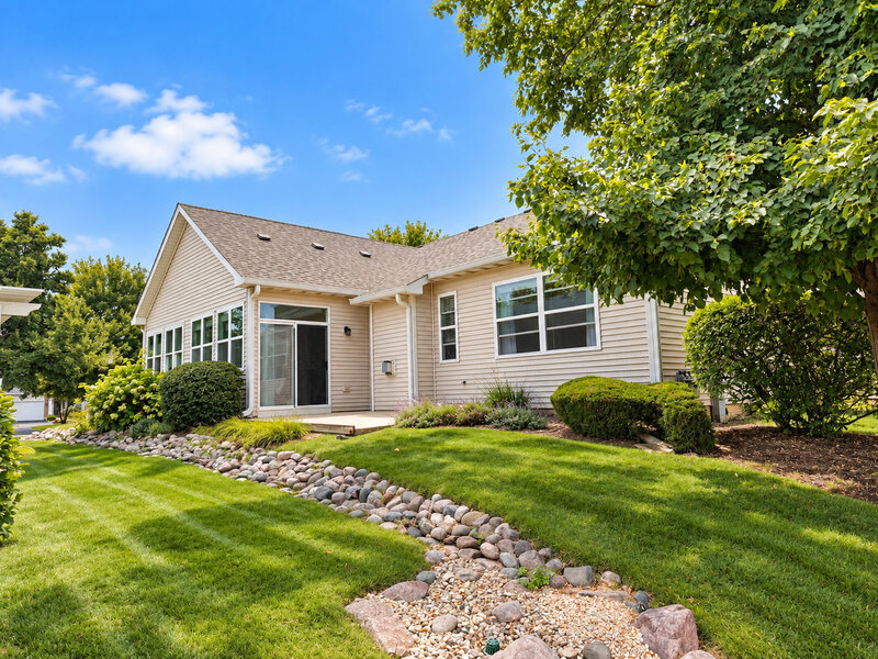 1584 W Ludington Circle Romeoville IL 60446