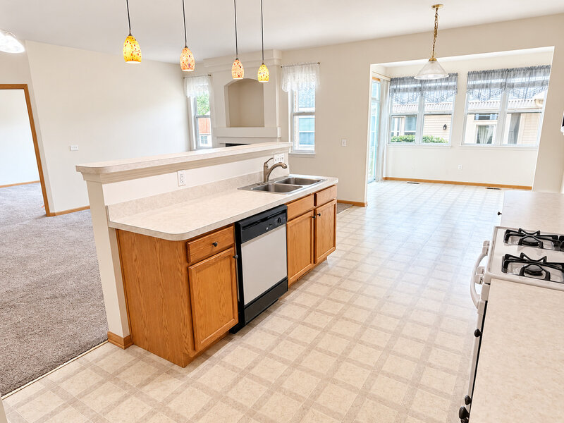 1584 W Ludington Circle Romeoville IL 60446