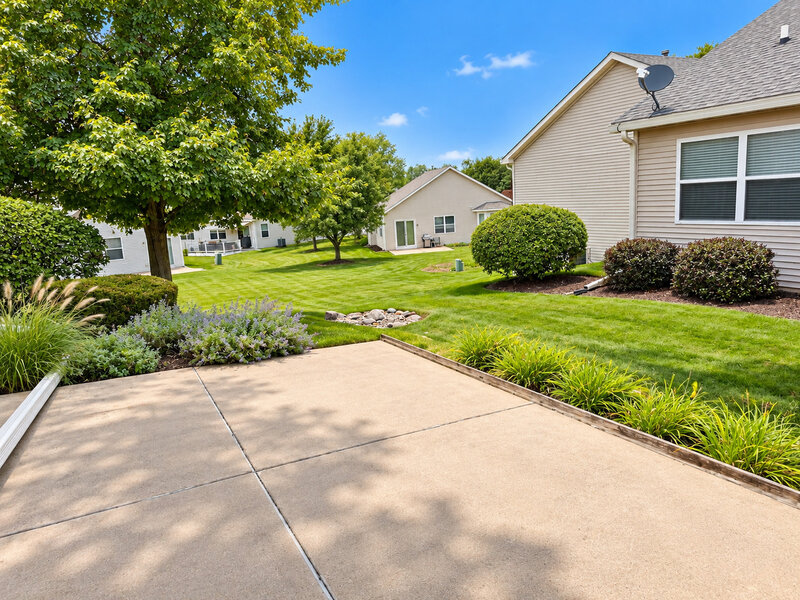 1584 W Ludington Circle Romeoville IL 60446