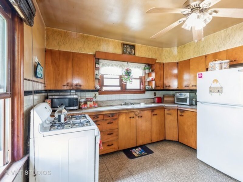 5028 156th Street Oak Forest IL 60452