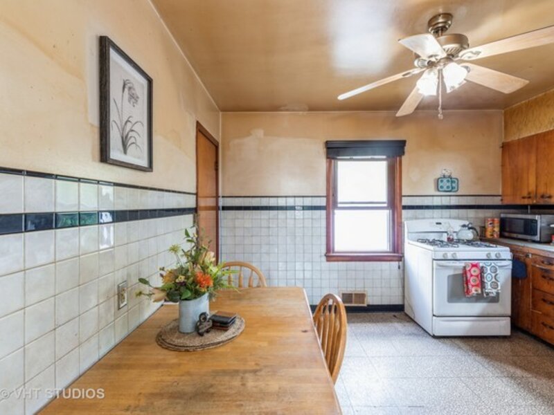 5028 156th Street Oak Forest IL 60452