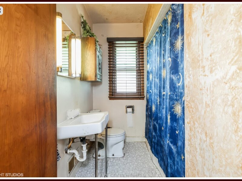 5028 156th Street Oak Forest IL 60452