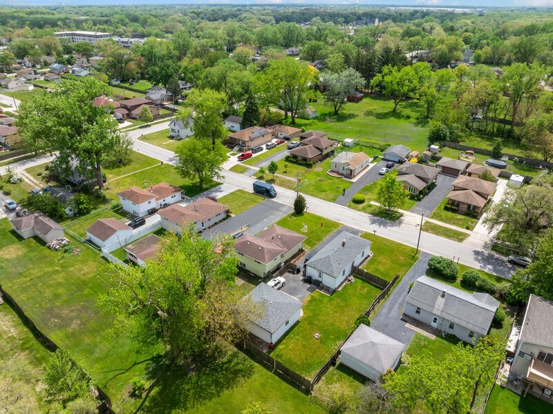 5028 156th Street Oak Forest IL 60452