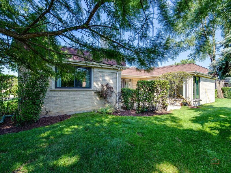 2457 Seville Circle Northbrook IL 60062