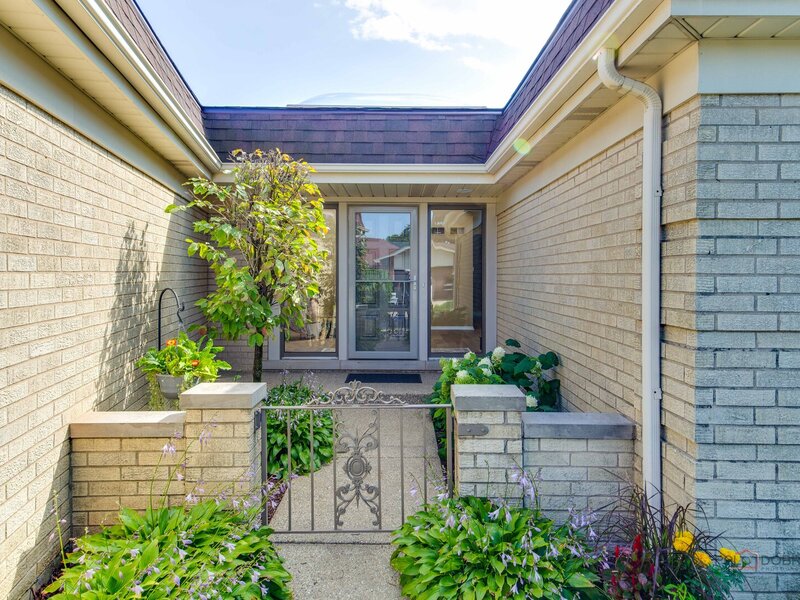 2457 Seville Circle Northbrook IL 60062