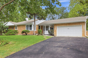 Photo of 4 Kenwood Avenue West Chicago IL 60185