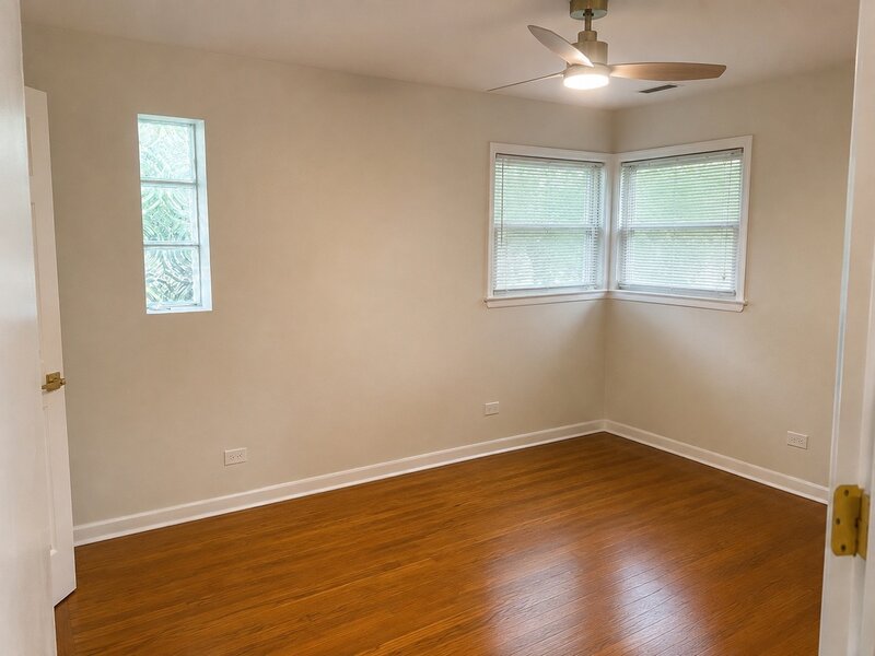 4 Kenwood Avenue West Chicago IL 60185