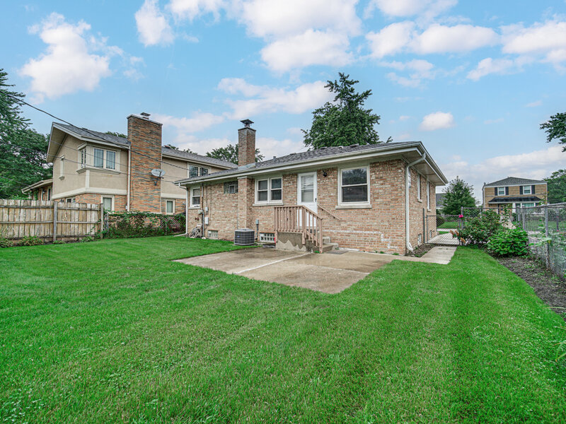 8644 Laramie Avenue Skokie IL 60077