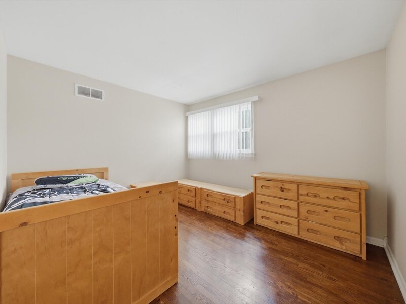 629 Sullivan Lane University Park IL 60484