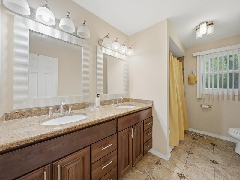 629 Sullivan Lane University Park IL 60484