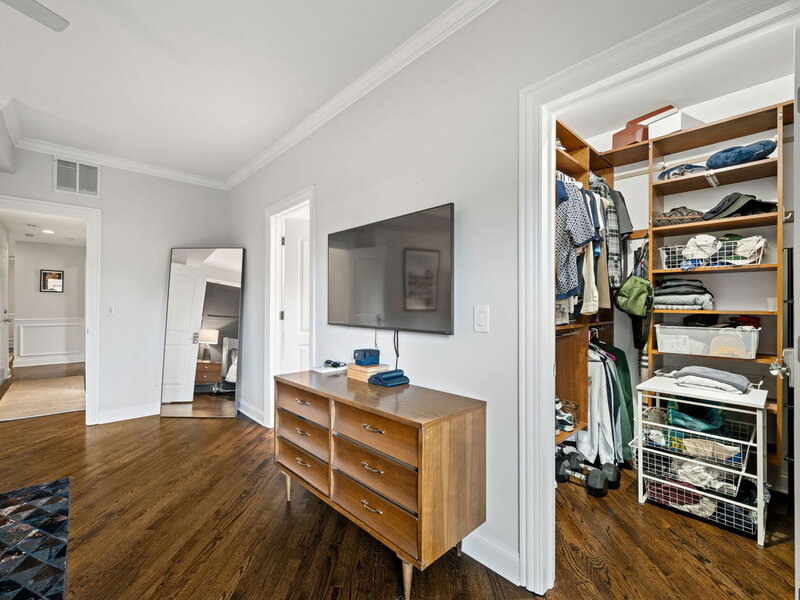 1547 N Hudson Avenue Chicago IL 60610