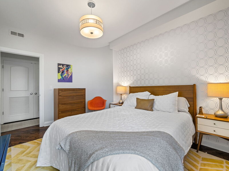 1547 N Hudson Avenue Chicago IL 60610
