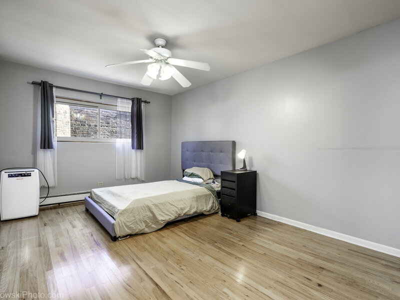 4939 S Dorchester Avenue Chicago IL 60615