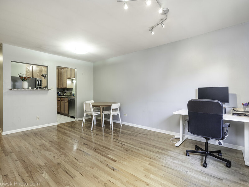 4939 S Dorchester Avenue Chicago IL 60615