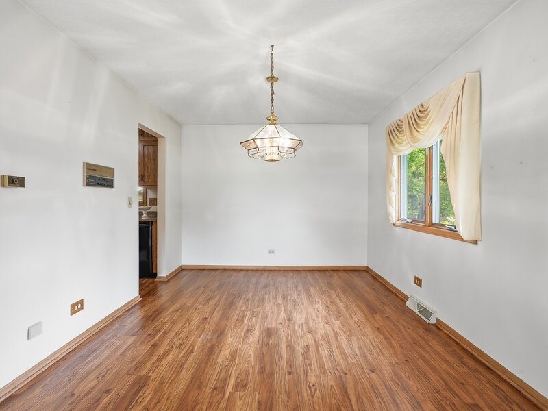 800 Ravinia Drive Shorewood IL 60404