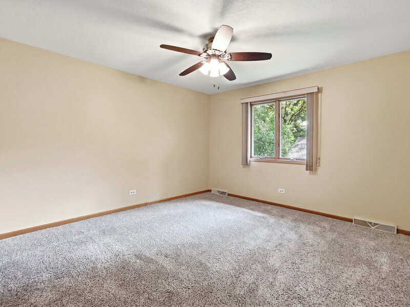 800 Ravinia Drive Shorewood IL 60404