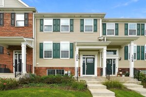 Photo of 1006 Neubauer Circle Lindenhurst IL 60046