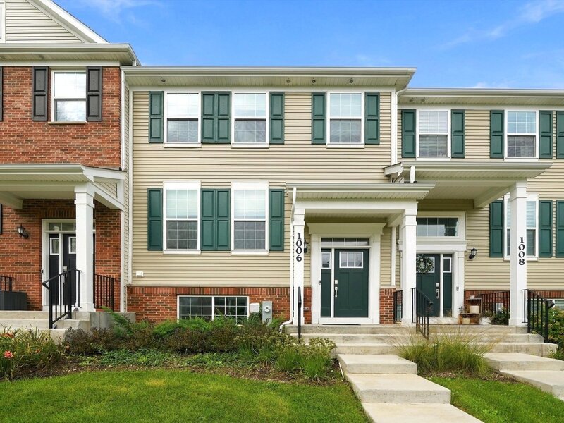 1006 Neubauer Circle Lindenhurst IL 60046