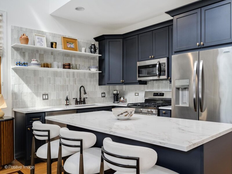 2917 N Damen Avenue Chicago IL 60618