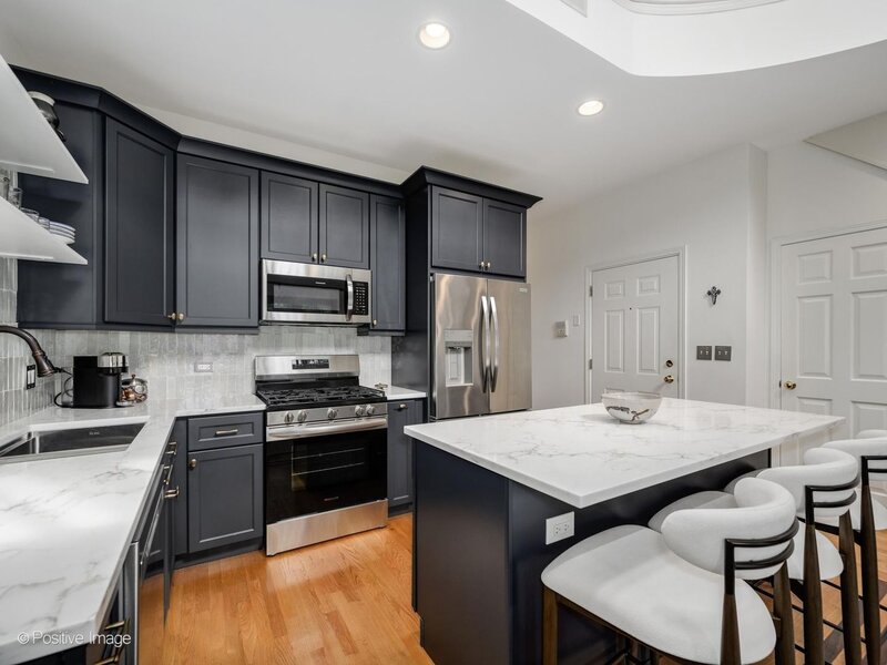 2917 N Damen Avenue Chicago IL 60618