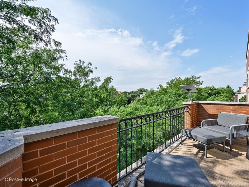 2917 N Damen Avenue Chicago IL 60618