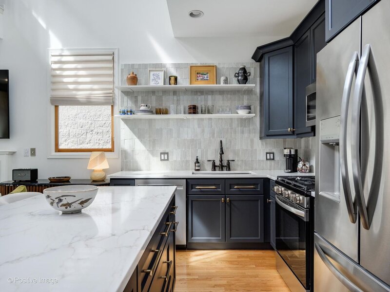 2917 N Damen Avenue Chicago IL 60618