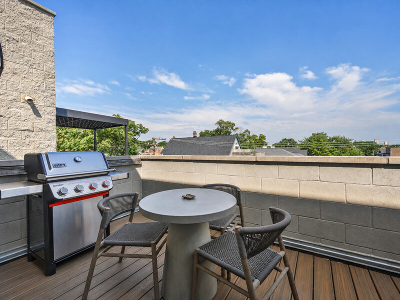 2917 N Damen Avenue Chicago IL 60618
