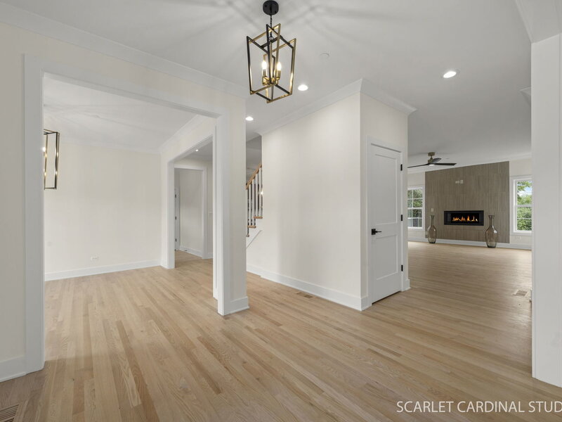 835 Avon Court Glen Ellyn IL 60137