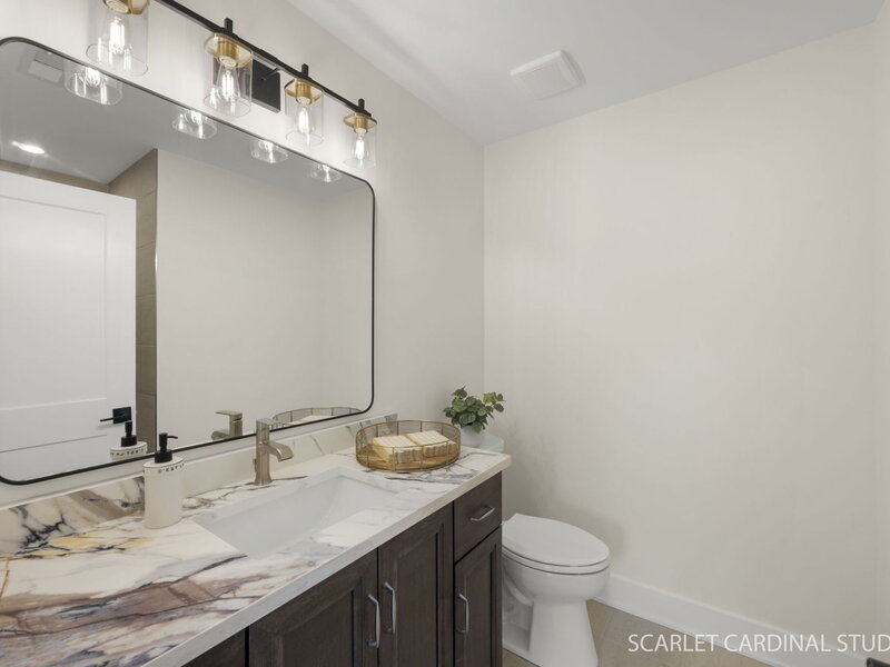 835 Avon Court Glen Ellyn IL 60137
