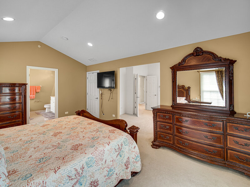 22 Red Tail Drive Hawthorn Woods IL 60047