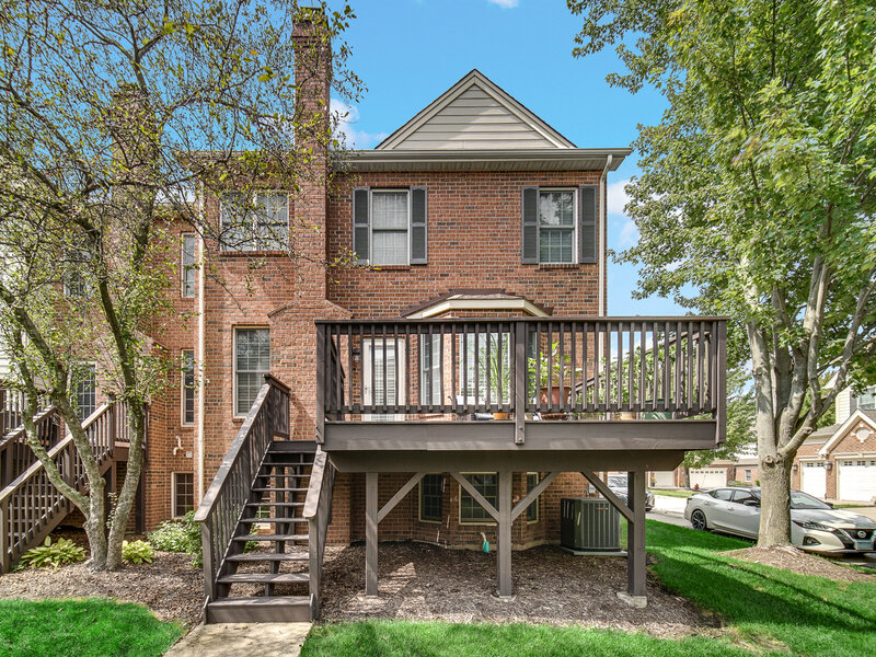 22 Red Tail Drive Hawthorn Woods IL 60047