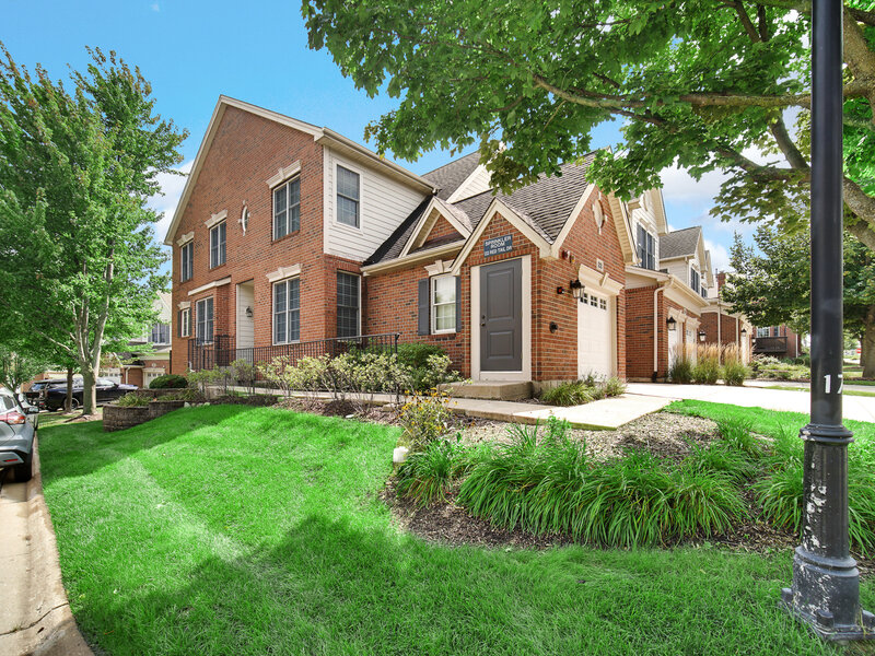 22 Red Tail Drive Hawthorn Woods IL 60047