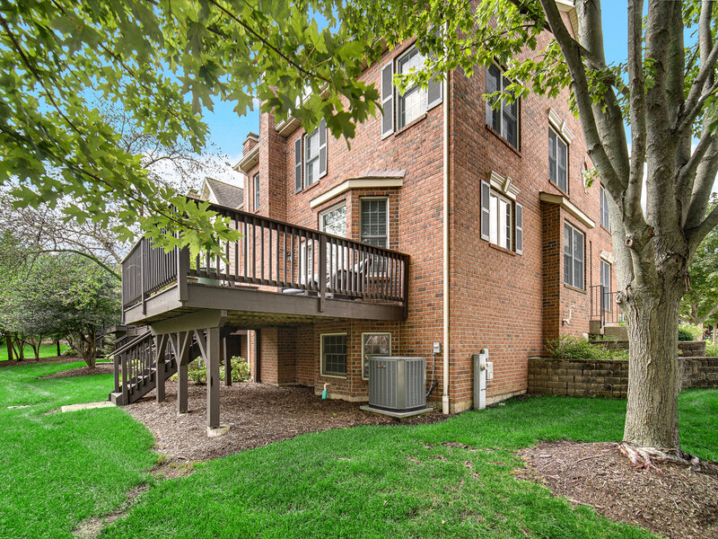 22 Red Tail Drive Hawthorn Woods IL 60047