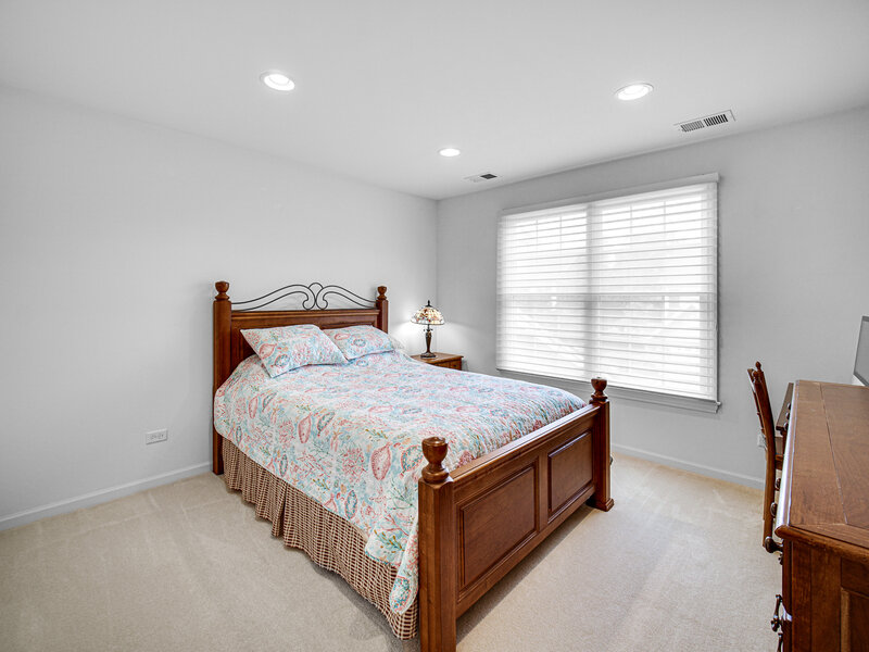 22 Red Tail Drive Hawthorn Woods IL 60047