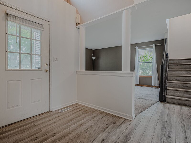 1449 Eliot Trail Elgin IL 60120