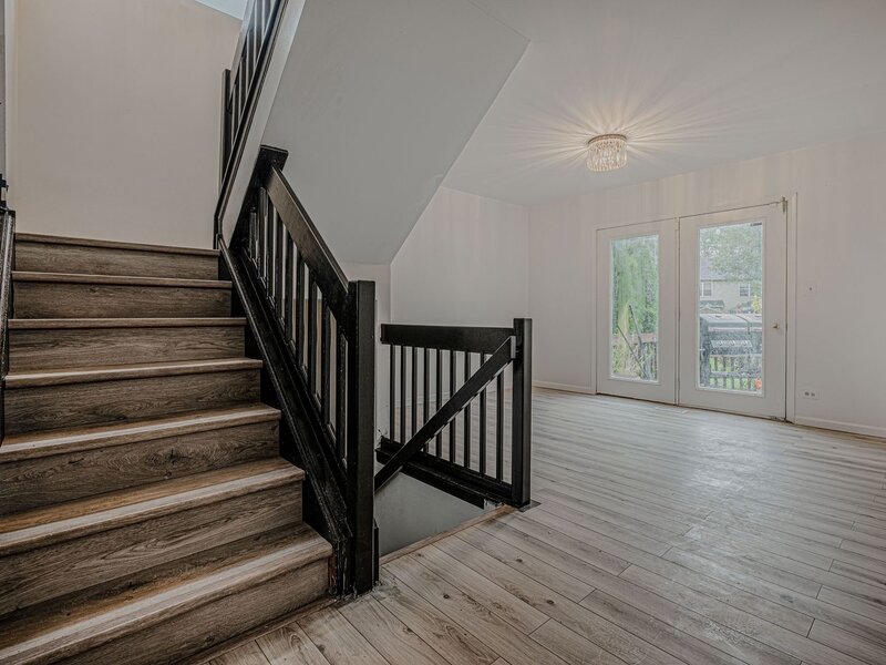 1449 Eliot Trail Elgin IL 60120