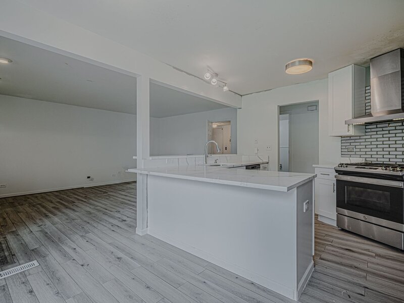1449 Eliot Trail Elgin IL 60120