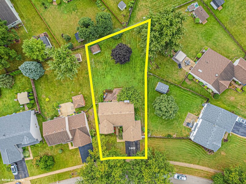 1449 Eliot Trail Elgin IL 60120