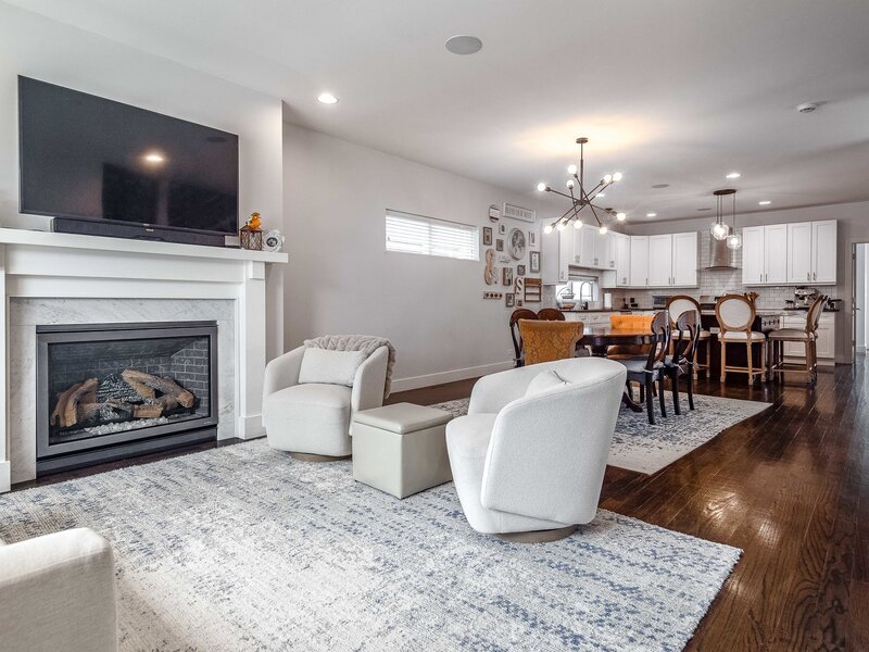 5041 N Normandy Avenue Chicago IL 60656