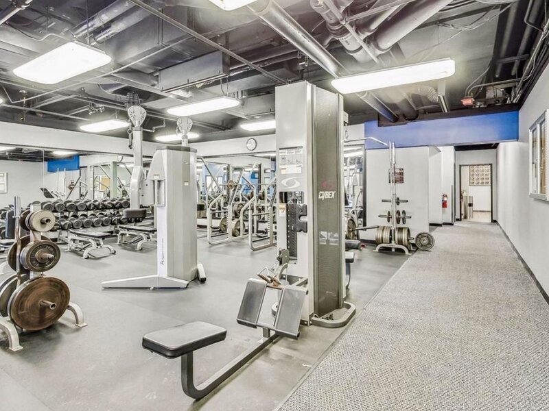 10 E Ontario Street Chicago IL 60611