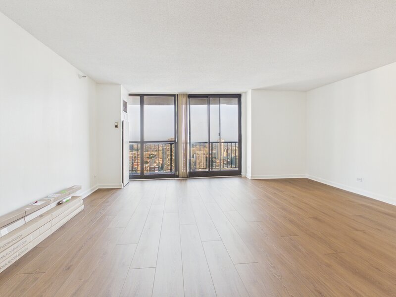 10 E Ontario Street Chicago IL 60611