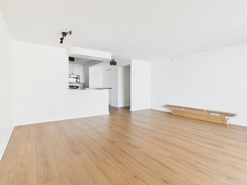 10 E Ontario Street Chicago IL 60611