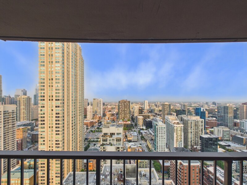 10 E Ontario Street Chicago IL 60611