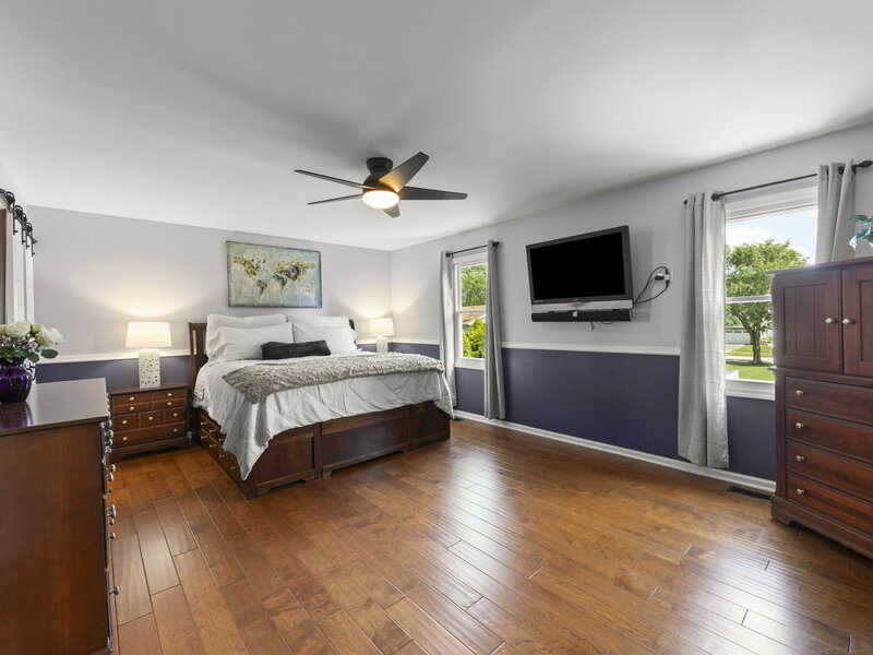 1608 Lois Ann Lane Naperville IL 60563